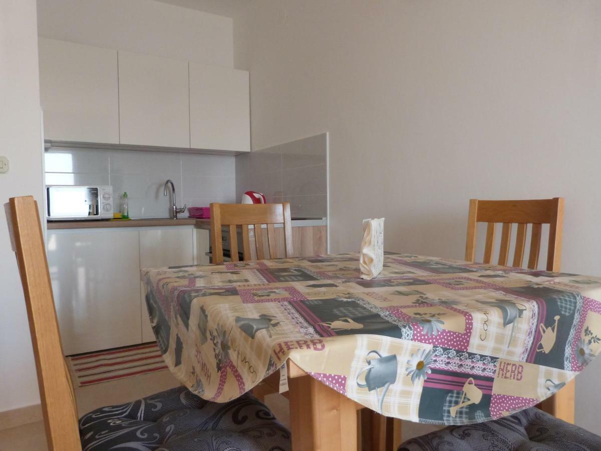 Maria Apartments Starigrad Paklenica Esterno foto
